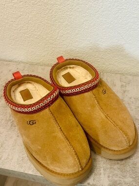 UGG Chestnut Suede Shearling Clog with Red Trim